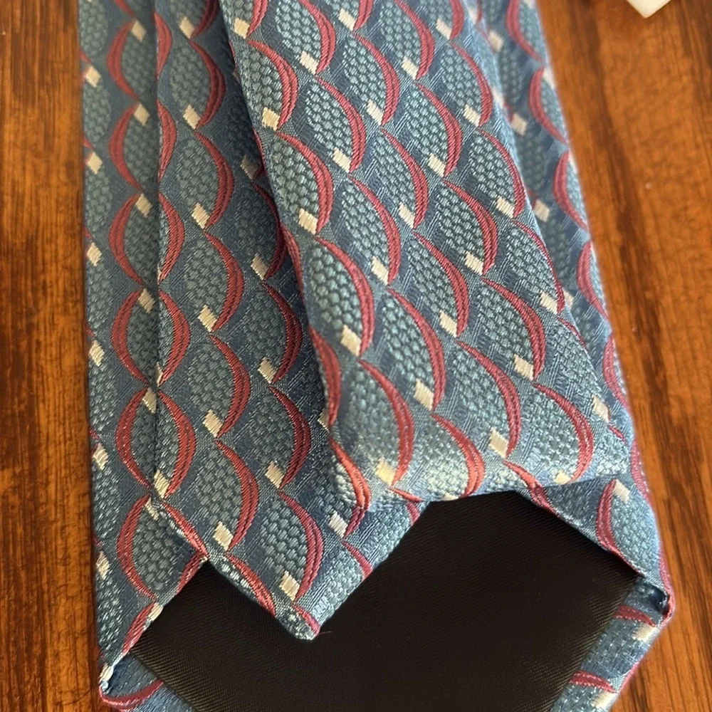 NWT Perry Ellis Blue and Pink Men's neck Tie